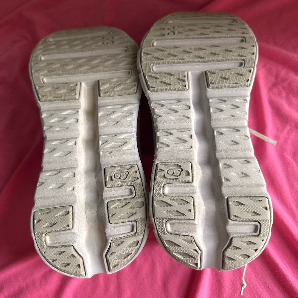 On Cloudtilt Running Shoes - Pale Lavender/white - Picture 5 of 10
